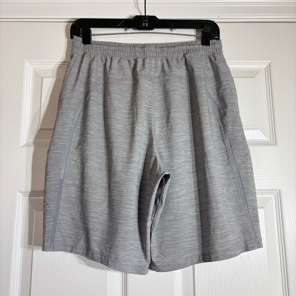 Lululemon Pace Breaker Shorts 8” Medium - Picture 4 of 9